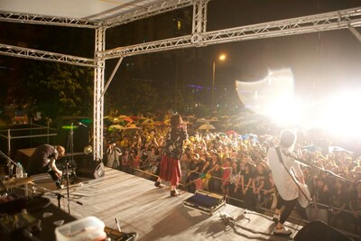 写真はPlastic Tree台湾フリーライブの模様。