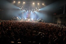 「NICO Touches the Walls TOUR 2011 PASSENGER ～We are Passionate Messenger～」ツアーファイナルの模様。