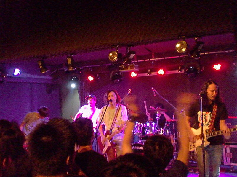 99RadioServiceのマカオライブの様子。