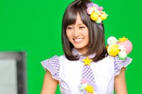 CM撮影中の前田敦子。