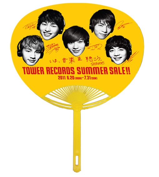 SHINeeのキャンペーンうちわ。
