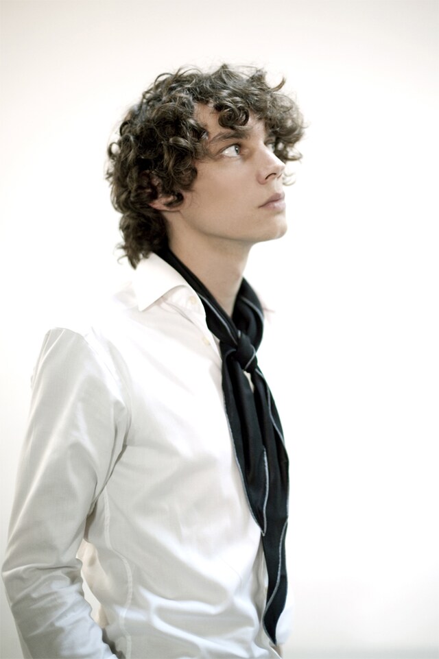 カール・クレイグのプロデュースによるアルバム「イディオシンクラシア」がジェフ・ミルズらテクノ界の重鎮から高い評価を集めたフランチェスコ・トリスターノ。