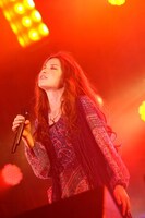 「Superfly『Mind Travel』リリース記念Free Live at 横浜赤レンガ倉庫」の模様。