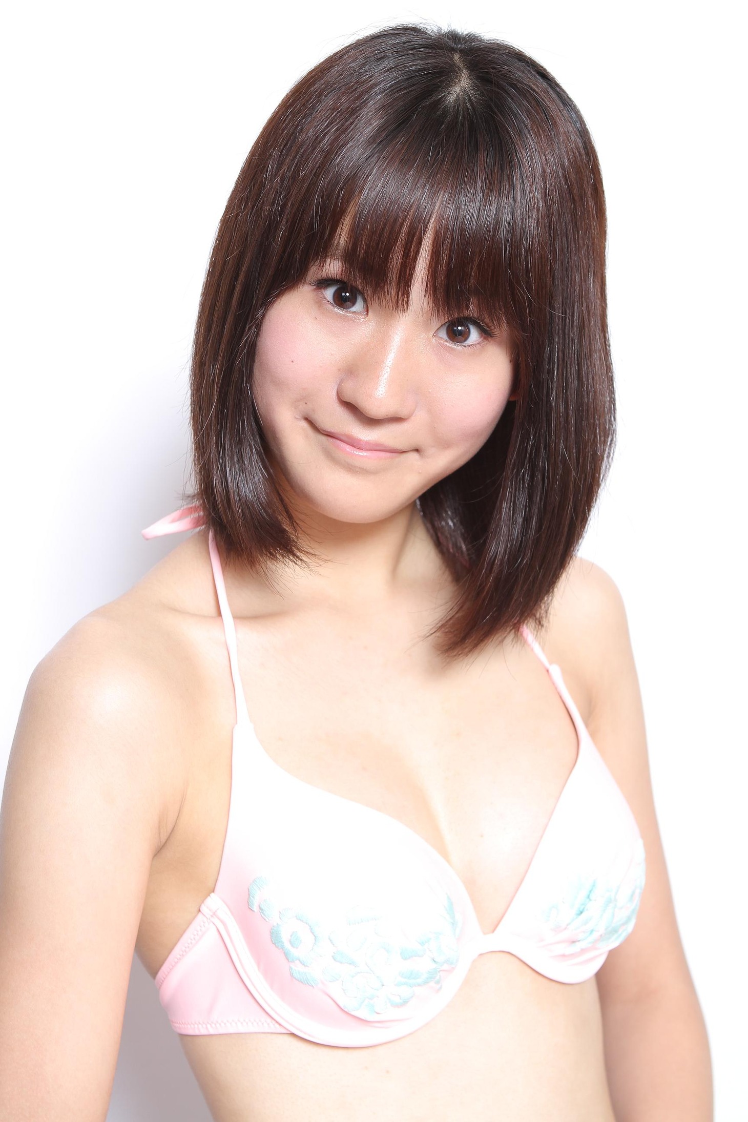 加藤萌笑（C）2011吉本興業