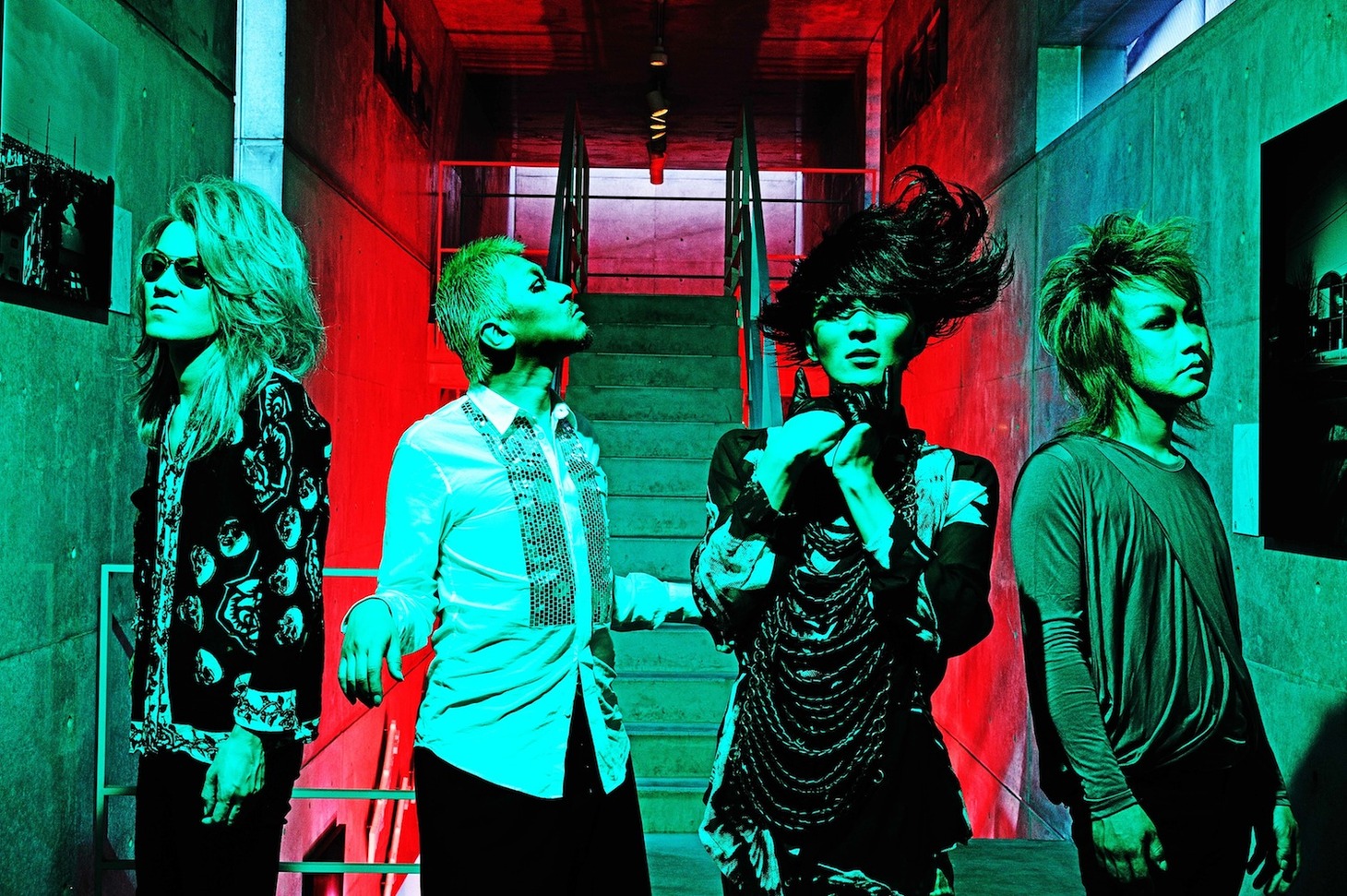 今回の発表にあわせて公開されたcali≠gariの最新アーティスト写真。
