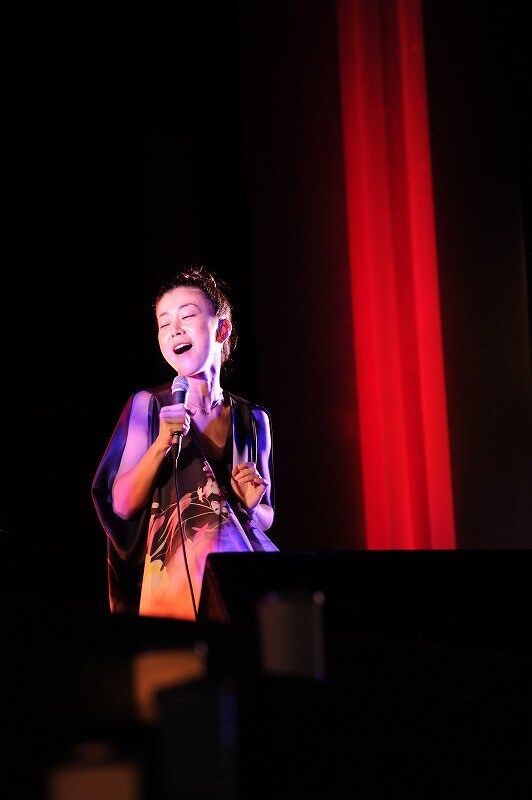 birdのパフォーマンスの模様。