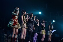 土岐麻子、南波志帆、アイドリング!!!（遠藤舞、横山ルリカ、橘ゆりか、河村唯）のコラボレーション。