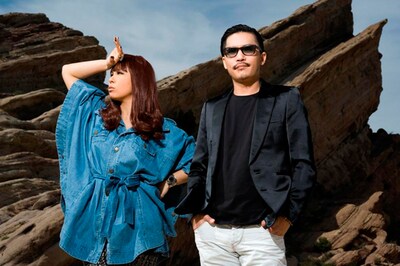 「Blue Feat. AI」は現在着うた配信中（写真左からAI、Zeebra）。