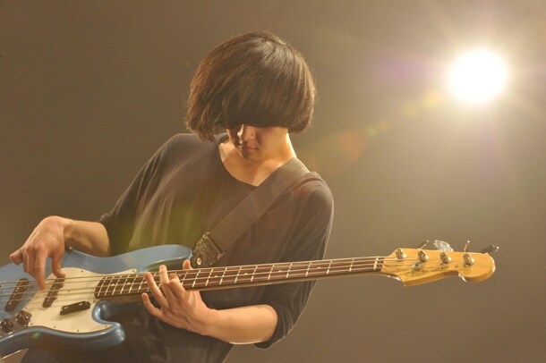 江沼郁弥（Vo, G）（photo by 佐藤哲郎） - ファイナルは渋谷公会堂