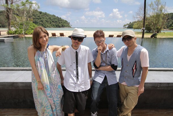 写真左からMAY'S、FALCO、SHINO、KG。