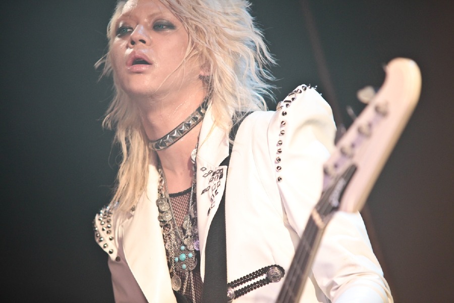 RAY（B）（撮影：西槙太一）