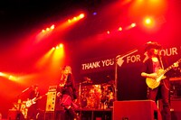 写真は「GLAY LIVE in "AX" JAPAN×Thank you for your love」の模様。