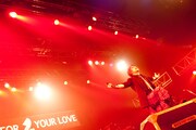 GLAY、熱狂のAXライブ「今日のパワーはすごい！」