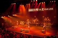 写真は「GLAY LIVE in "AX" JAPAN×Thank you for your love」の模様。