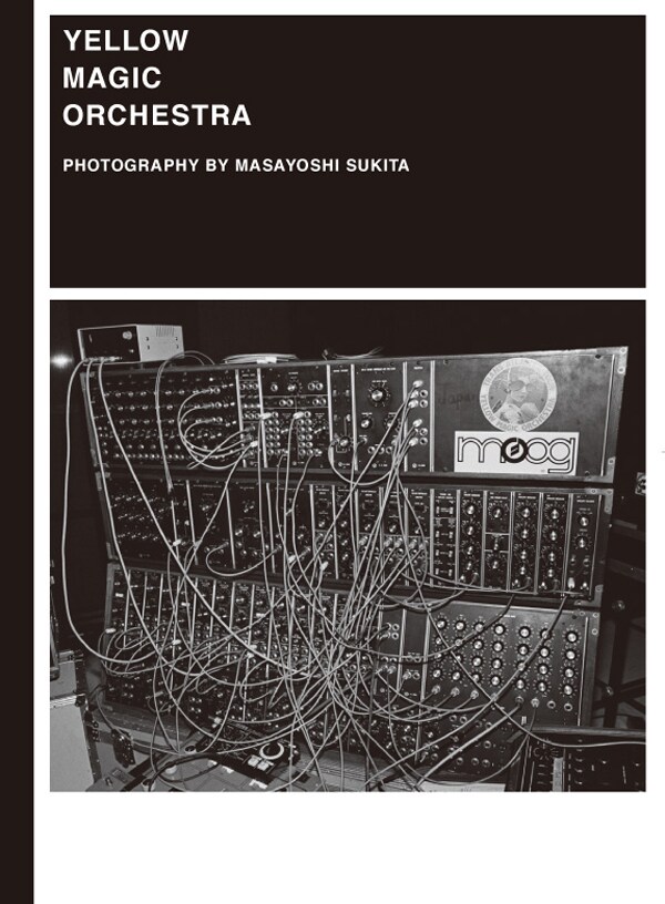 写真集「YELLOW MAGIC ORCHESTRA PHOTOGRAPHY BY MASAYOSHI SUKITA」の表紙。