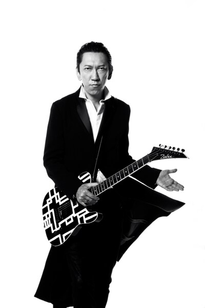 アルバム「ALL TIME SUPER GUEST」は「HOTEI with FELLOWS」名義でリリースされる。