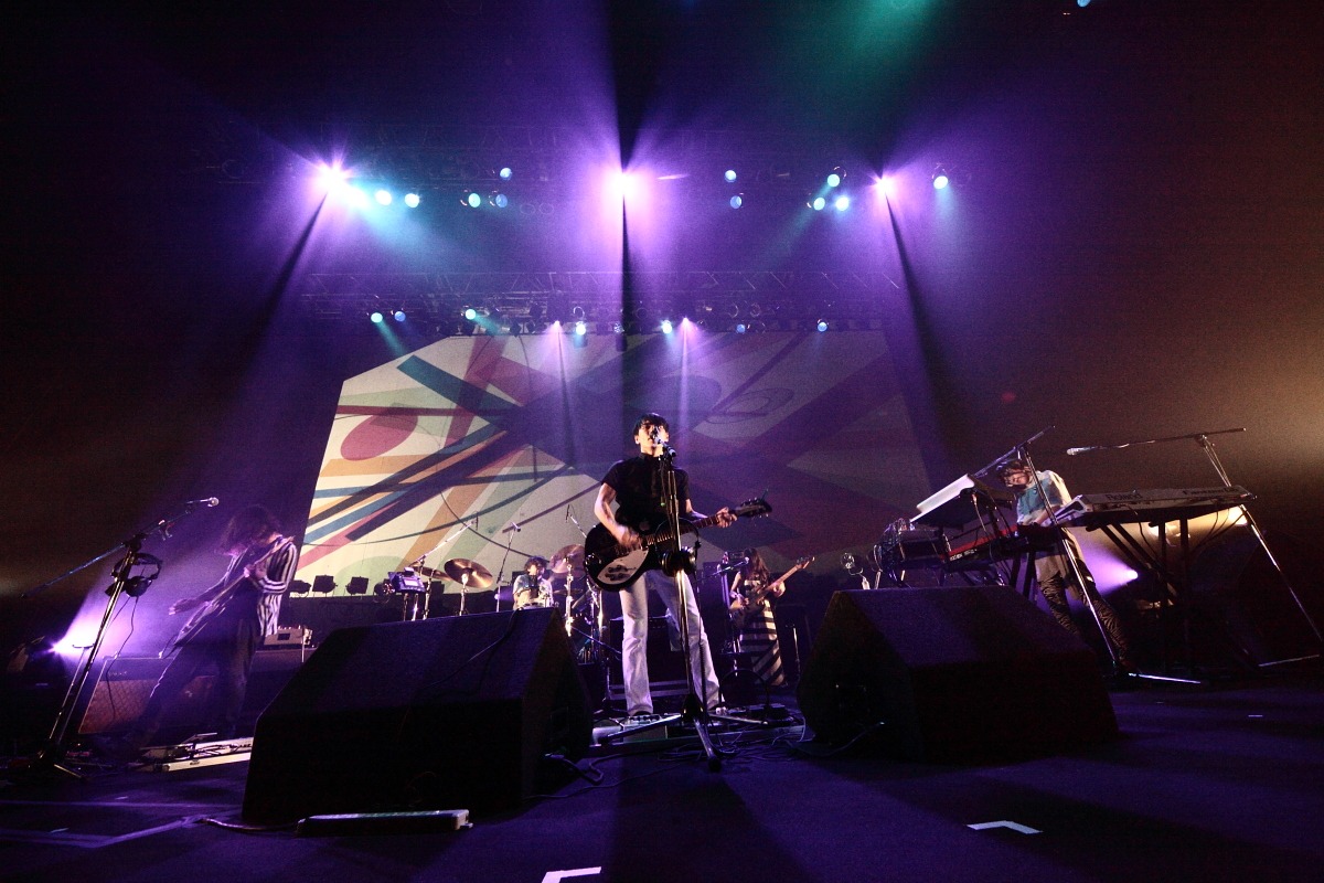 「SAKANAQUARIUM 2011 ZEPP ALIVE」Zepp Tokyo公演の模様。