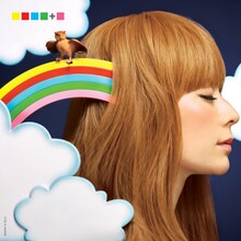 写真は8月3日にリリースされる木村カエラのニューシングル「喜怒哀楽 plus 愛」ジャケット。