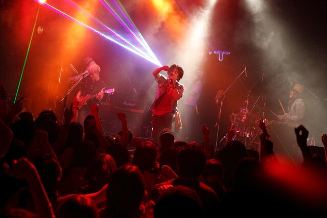 写真は7月1日に代官山UNITにて行われたライブの模様。(C)和田高広