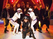 T.M.Revolution（写真中央下）の収録ショット。