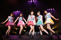 写真はZepp Tokyo公演第1部の様子。