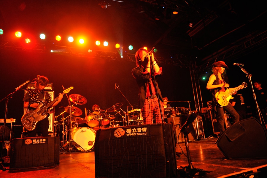 写真は台湾公演の模様。