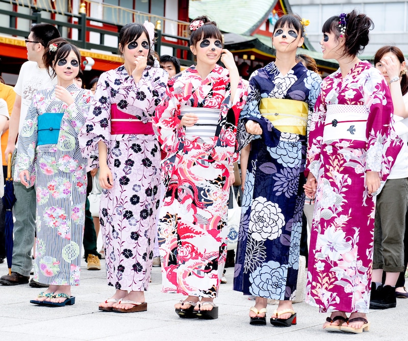 おしとやかな動きと表情がミスマッチなももクロパンダ。