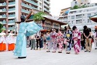 お祓いを受けるももクロパンダ。