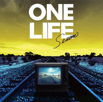 写真はミニアルバム「ONE LIFE」ジャケット。