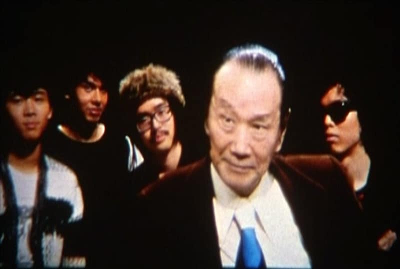 写真は新曲「欲望を叫べ!!!!」ビデオクリップより。