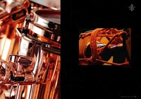 「LUNA SEA COMPLETE GEARS ～Always with 5 Historical Players～」の真矢機材紹介ページ。