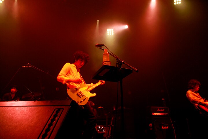 写真はDVD化される新木場公演の模様。