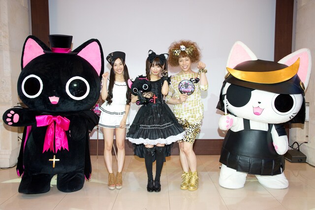 写真左からにゃんぱいあ、前田希美、あそうにゃつこ、KABA.ちゃん、独眼竜まさむにゃ。/ (C)yukiusa/GLAD・にゃんぱいあ製作委員会