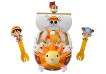 サウザンド・サニー号のマストは別添えで組み立て式。　(C)尾田栄一郎/集英社・フジテレビ・東映アニメーション