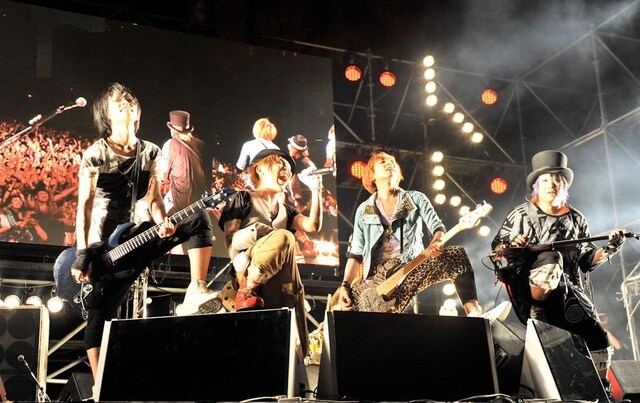 baroqueフリーライブ「お代は結構要りませんから」の様子（撮影：河井彩美）。