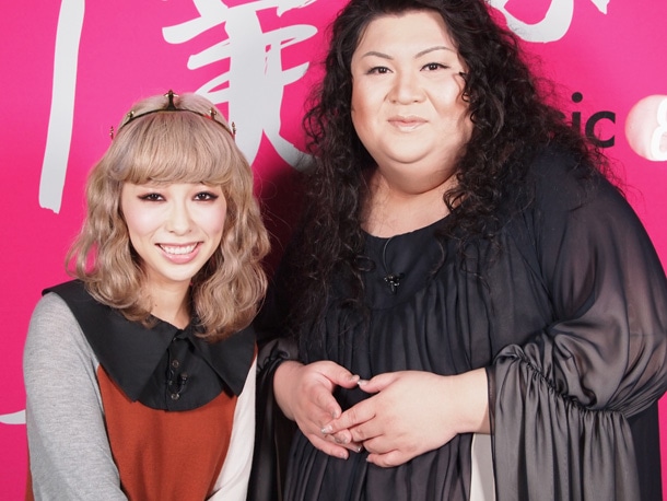 加藤ミリヤ（写真左）とマツコ・デラックス（右）。