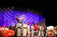 舞台挨拶の模様。