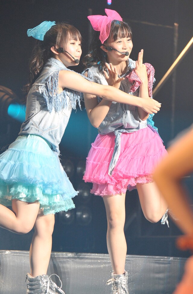 写真左から増井みお、奥仲麻琴。