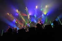 17日のASIAN KUNG-FU GENERATIONのステージ（撮影：古溪一道）。