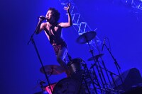 17日のモーモールルギャバンのステージ（撮影：古溪一道）。