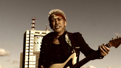 写真は新曲「結界」ビデオクリップの1シーン。