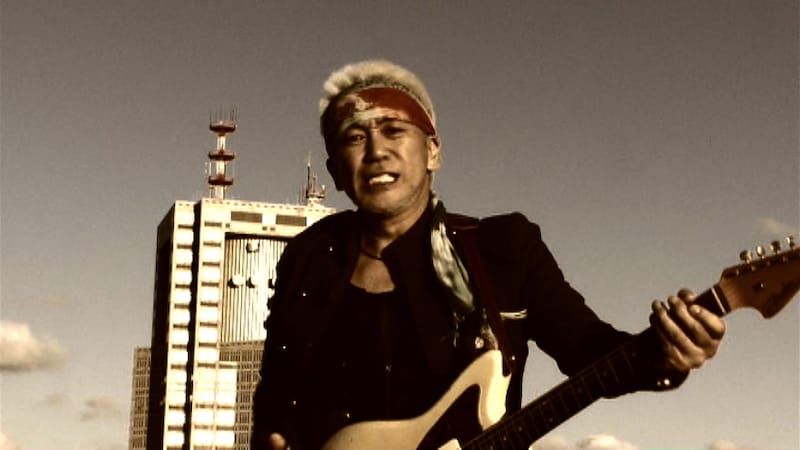 写真は新曲「結界」ビデオクリップの1シーン。