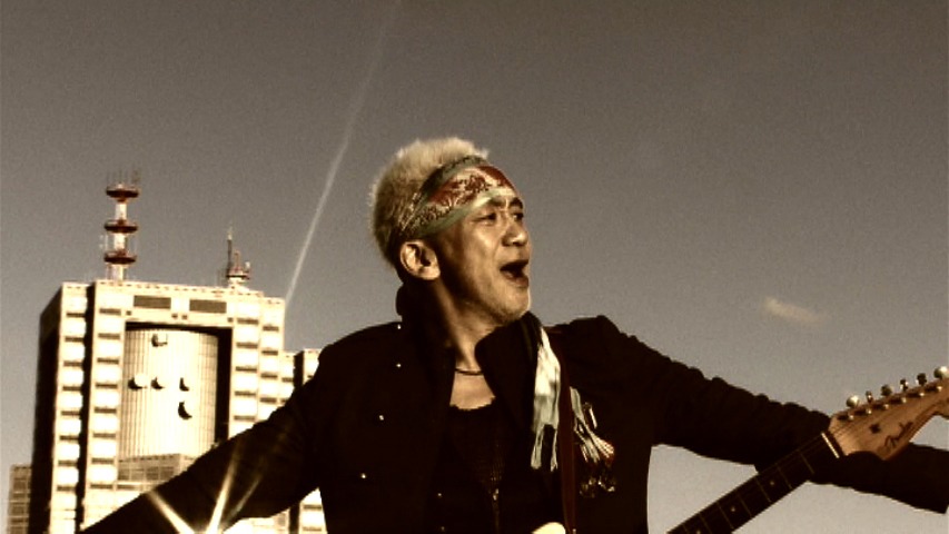 写真は新曲「結界」ビデオクリップの1シーン。