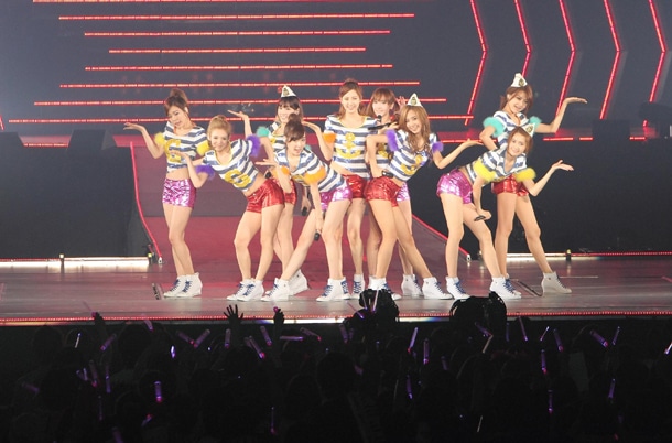「GIRLS' GENERATION ARENA TOUR 2011」福岡マリンメッセ公演の模様。