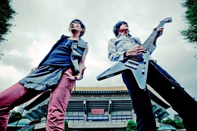 GRANRODEO（写真左からKISHOW、e-ZUKA）