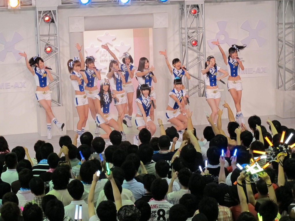 写真は「汐留AX 7日間フルバトル公演」初日のステージより。