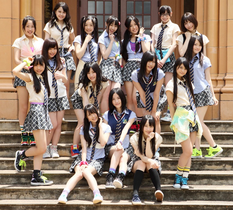 写真はSKE48「パレオはエメラルド」選抜メンバー。