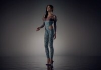 今年の人気の画像14位は「黒木メイサ、ヘビ柄セクシー衣装でびしょ濡れダンス」より、黒木メイサ。