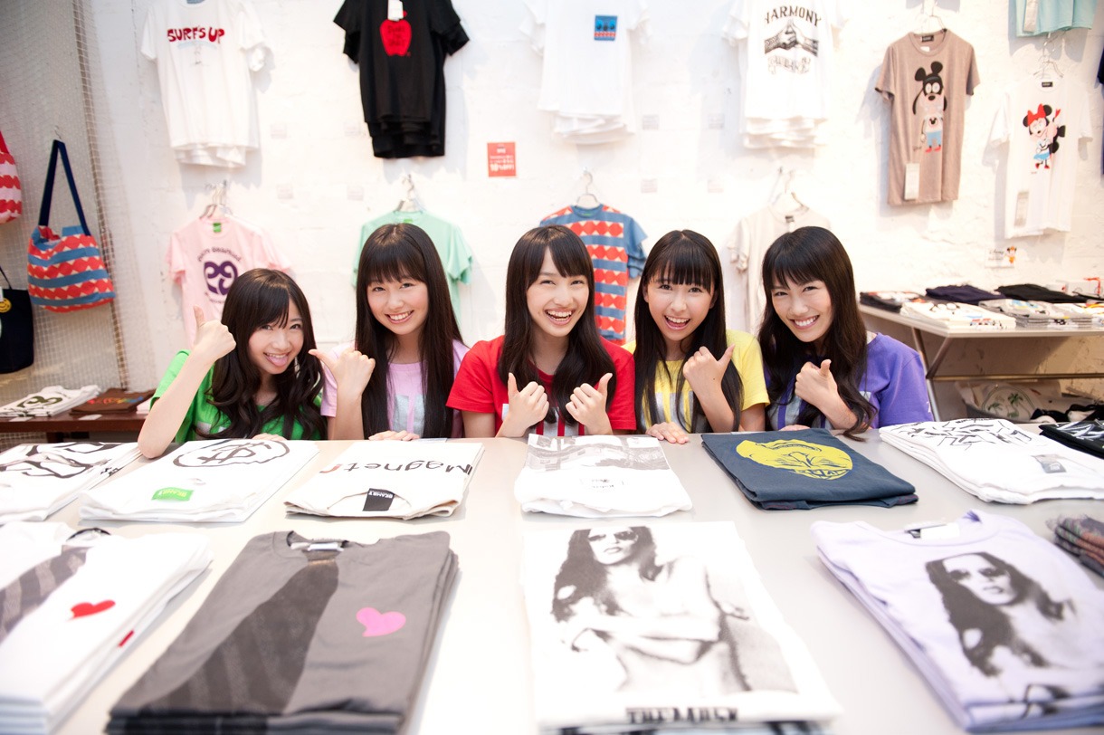 ももクロ×BEAMS T第1弾TシャツでBEAMS T HARAJUKUに乗り込んだももクロちゃん。