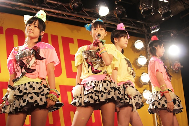 写真は本日8月3日のミニライブ第1部の様子。